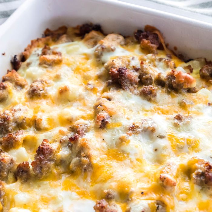 Easy Make-Ahead Hashbrown Breakfast Casserole for Crowds